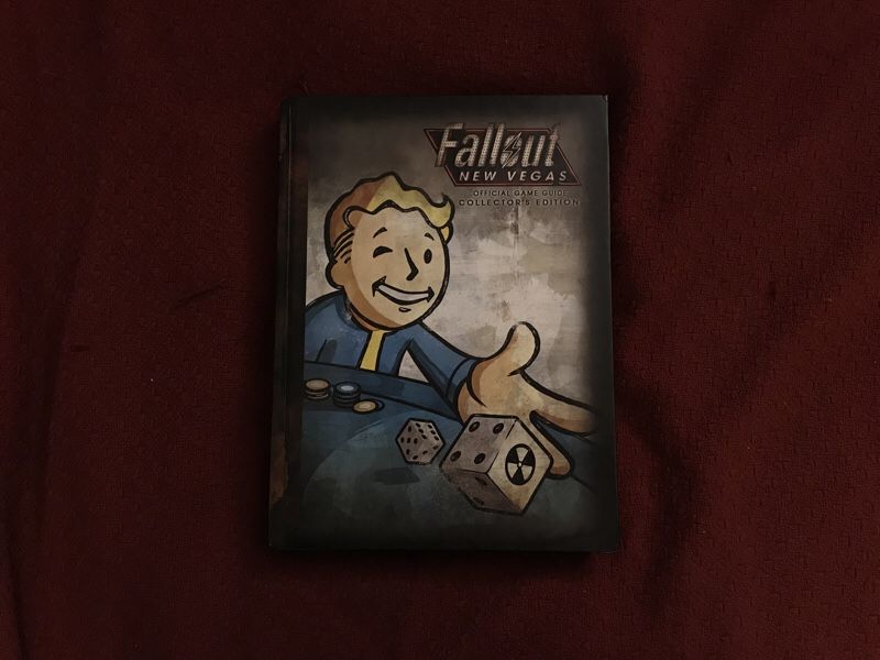 Fallout New Vegas game guide (official collector’s edition)