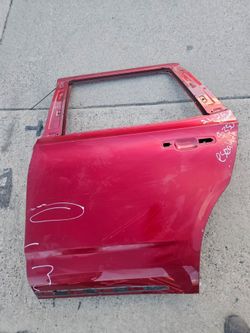 Cadillac escalade left rear door oem
