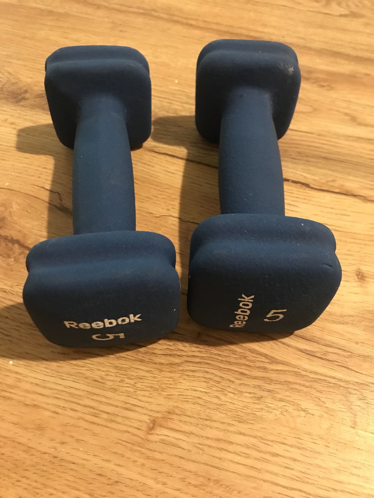 Set of 5 lb weights