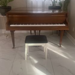 Grand Piano 