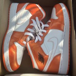 Jordan 1 Mid Size 7y