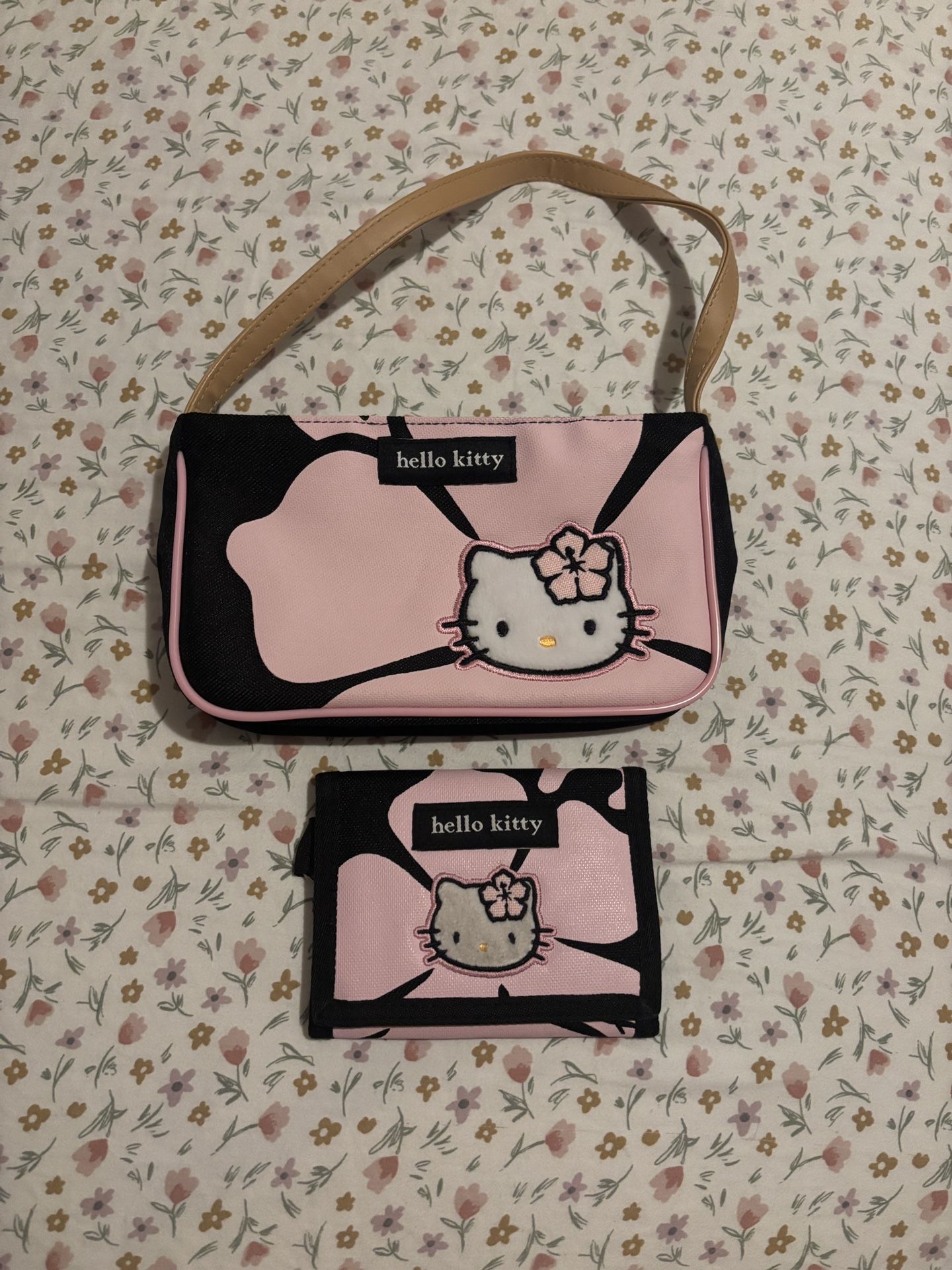 Hello Kitty Hibiscus Wallet + Handbag