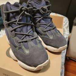 Yeezy 500 Size 7 men