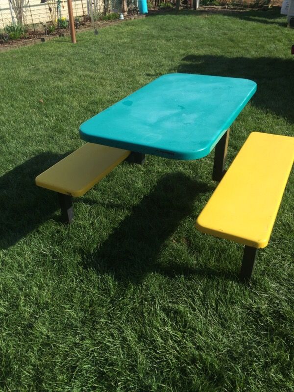 ( McDonalds) picnic table