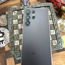 Samsung Galaxy S25 ultra 256GB unlocked any carrier