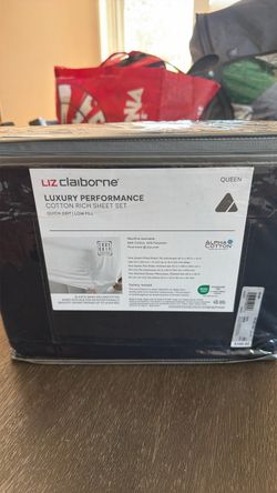 Liz Claiborne Luxury Performance Queen Navy Blue Sheets