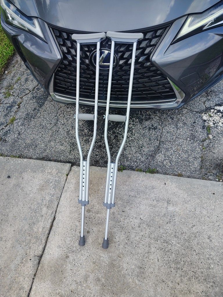 Aluminum Crutches