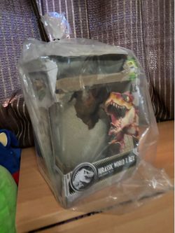 Jurassic World Primal Hatch T. Rex Tyrannosaurus Interactive Hatching Dino Egg