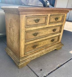 Gorgeous Vintage Antique Hand Painted Solid Wood 4 Drawer Chest of Drawers Entry Table Dresser