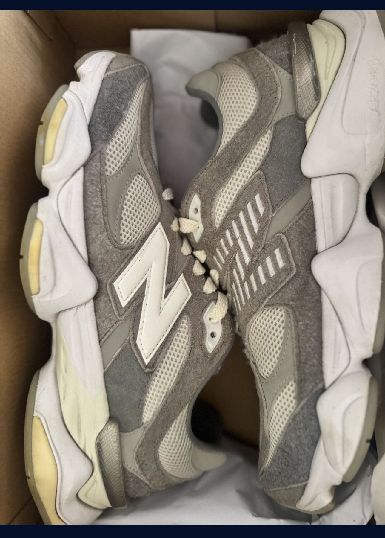 AUTHENTIC NEW BALANCE SZ 10.5 GRAY