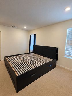 King Bedroom 4 Storage boxes with Top GONE TODAY Pick Up Park Place Ontario Ranch first
come get it