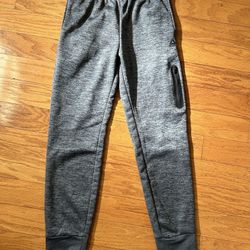 NWT Reebok Boys Fleece Jogger Size L 10/12