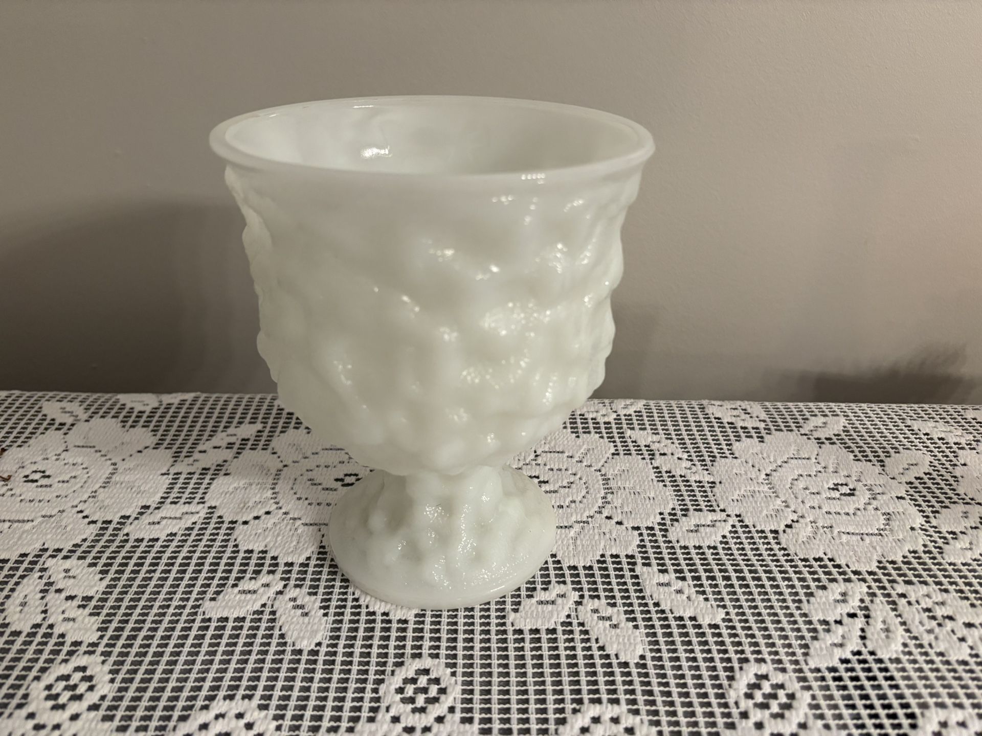 Vintage EO Brody Cleveland OH USA Crinkled Textured White Milk Glass Indoor Planter Vase