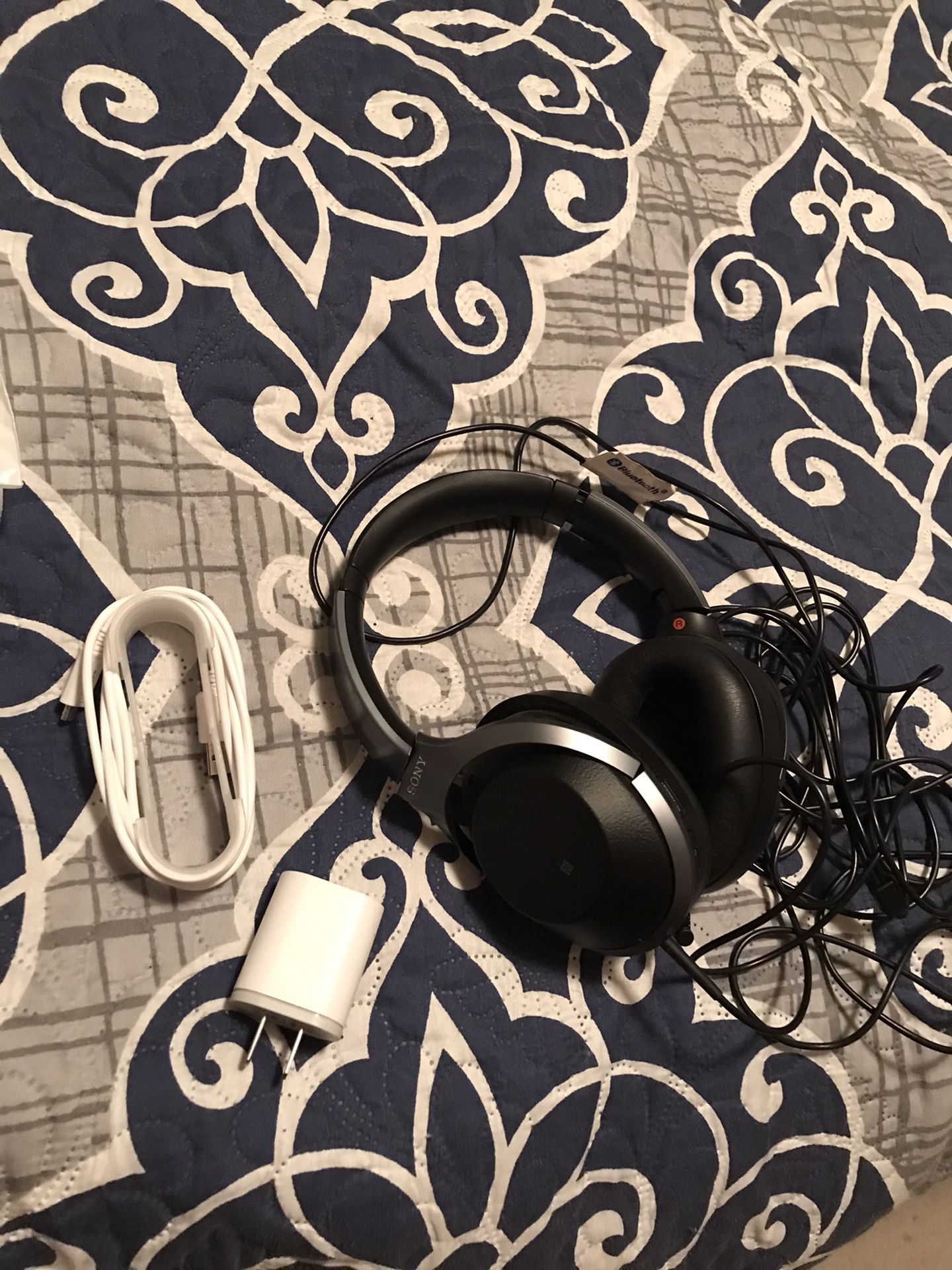Sony WH-1000XM2