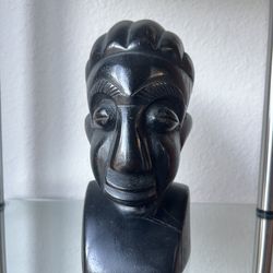 🖤 Hand-Carved African Ebony Wooden Bust - Collector's Piece! 🌍 