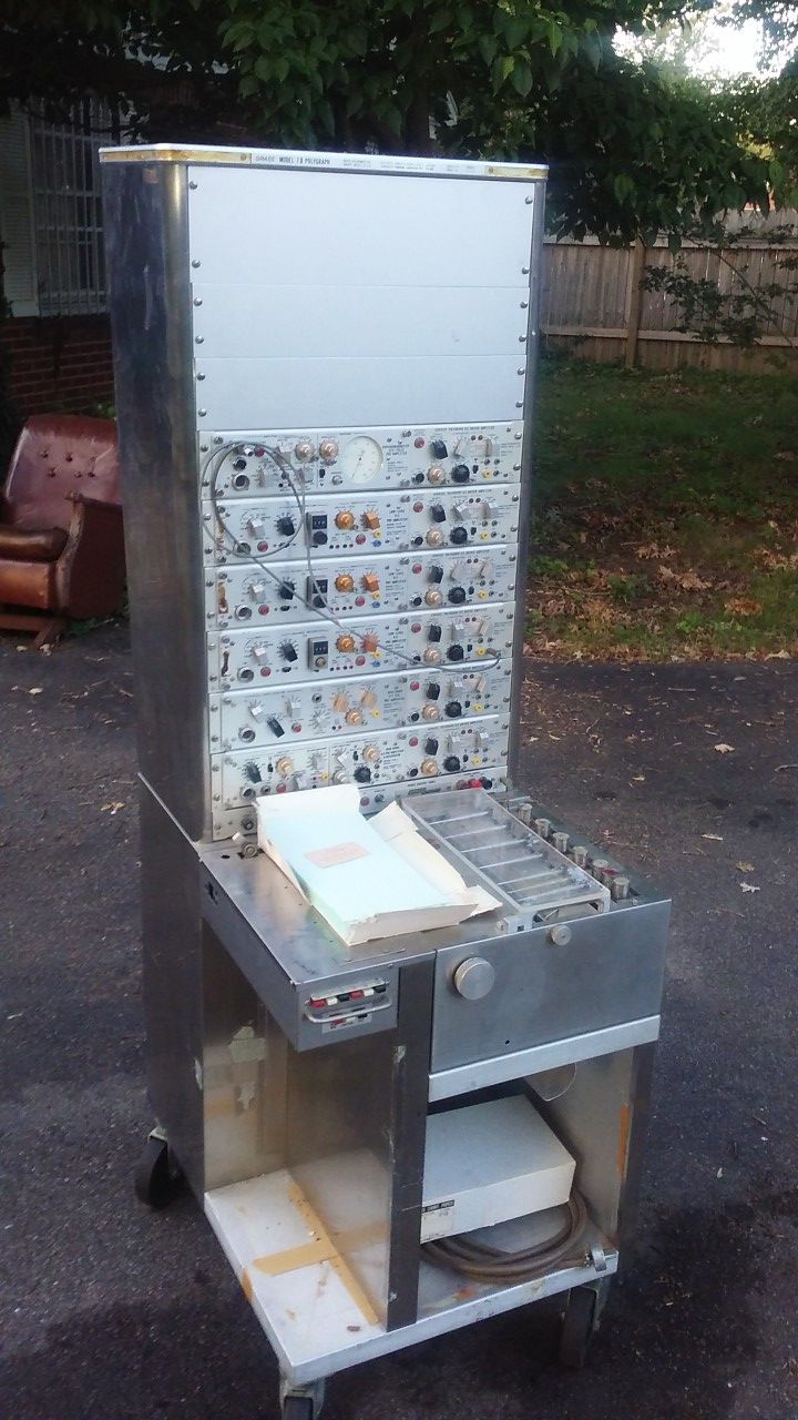 GRASSMERE POLYGRAPH MACHINE VINTAGE LIE DETECTOR..