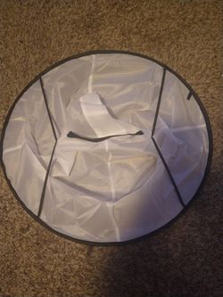 Barber cape hair catcher