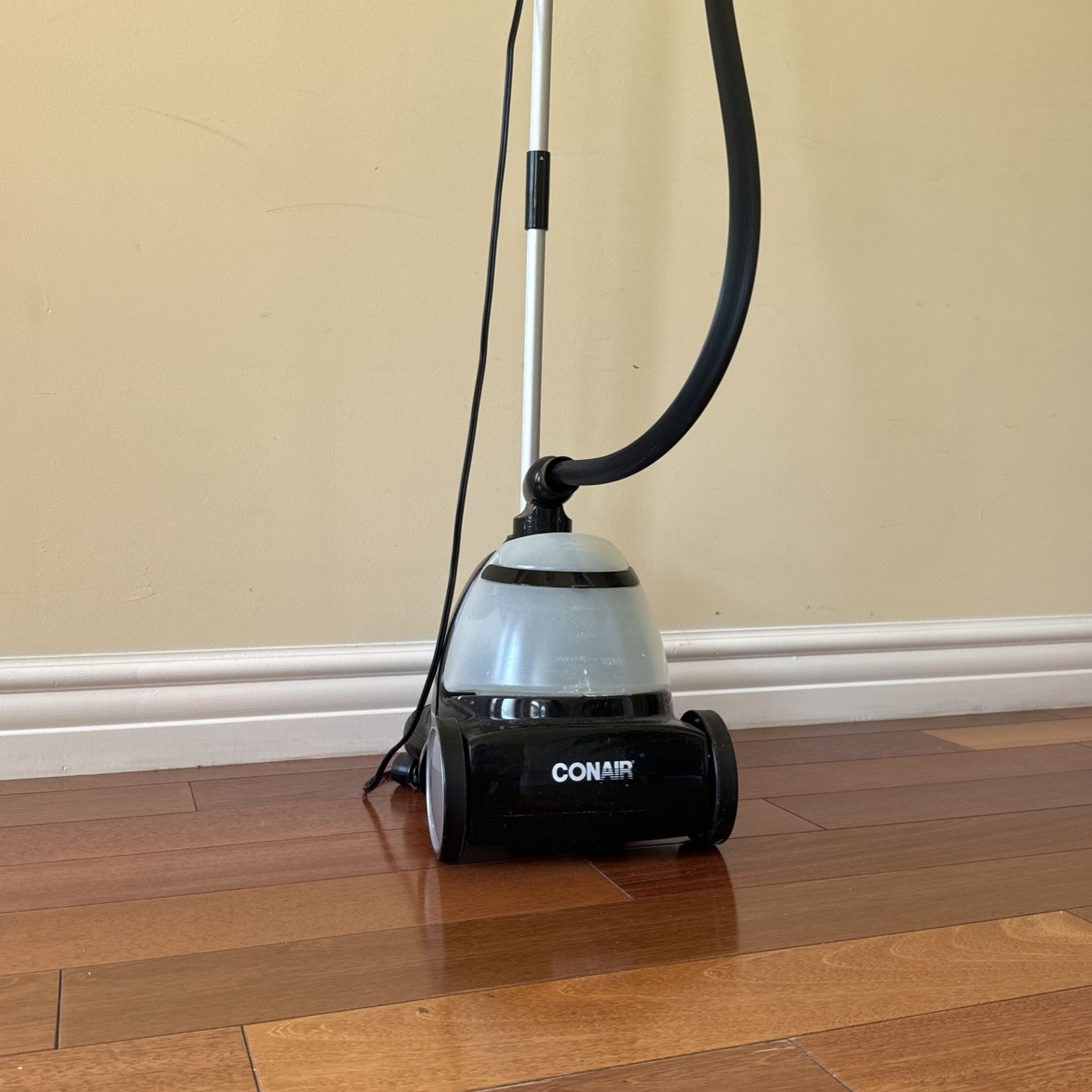 Conair- Rolling Clothes Steamer