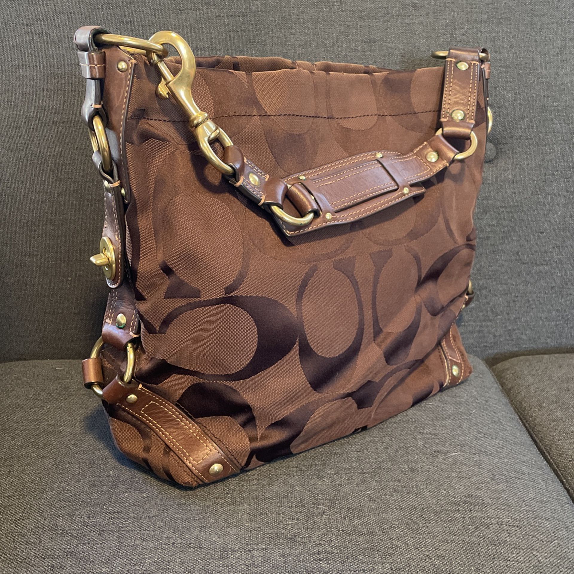 Coach Purse, Brown Color In great Condition!