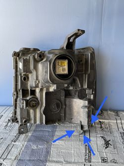 2016 - 2018 Chevy Silverado RH Headlight OEM  Thumbnail