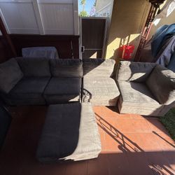 Sectional Couch With Ottoman 
