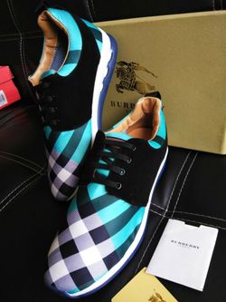 Burberry Runner Sneakers Plaid size 9