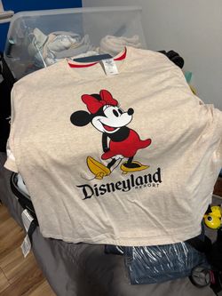 Minnie Mouse Disney shirt