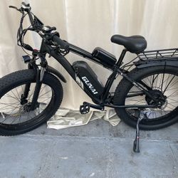 Electric Bike Shengmilo 26” MX-02S 48V 17Ah Removable Lithium Battery 40-45 MPH “Almost New” Charger Included. $800 Firm On Price
