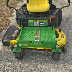 2022 John Deere Z335E Zero Turn 42” Deck