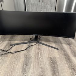 Samsung Curved Monitor 49 Inch ( 2020)  — Need To Sell ASAP ! 