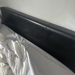 Queen Bed Frame With Zinus 12inch Mattress 