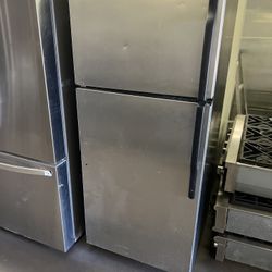 Ge Apartment Size 18 Cu Ft Refrigerator In Gray 