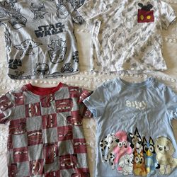 $10 - Bundle Disney shirts - 2T - Mickey, lightening McQueen, Star Wars, Bluey