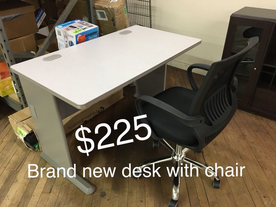 Brand new desk w new adjustable chair