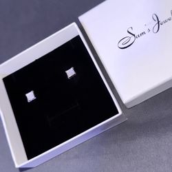 Diamond Earrings 