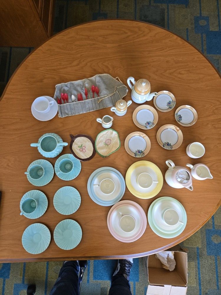 Vintage Kid Tea Sets Misc.