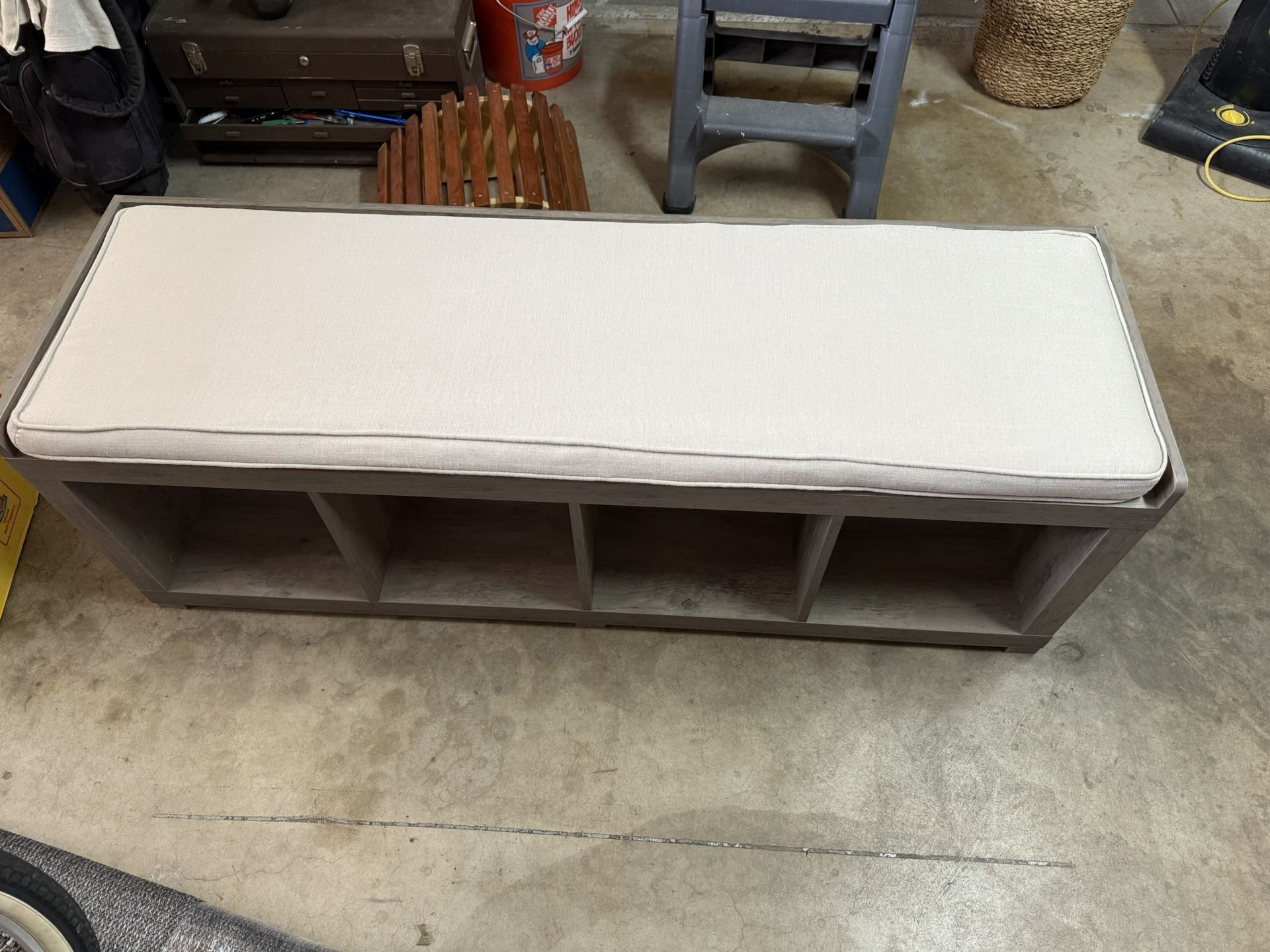 4 Cube Storage Bench