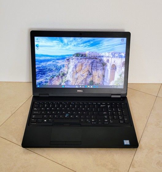 Dell Latitude Laptop, 15.6" , Intel Core i7,SSD, USB-C ,HDMI, Windows 11 Pro - Great Condition -Very Fast and Durable