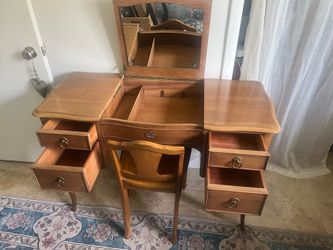Wood desk /chair