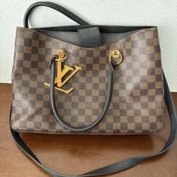 Louis Vuitton Purse
