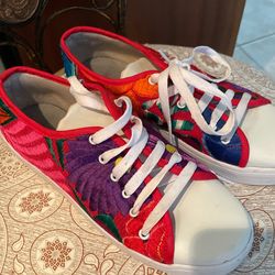 Lady Anacleta Embroidered Tennis Shoes 