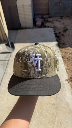 Upside down LA fitted hat