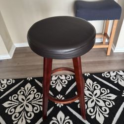 Round Bar Stool 28 In 