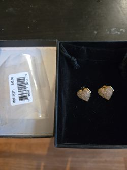 Heart Stud Earrings New $20