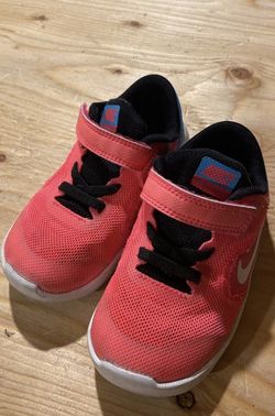 Nike toddler girl size 8c