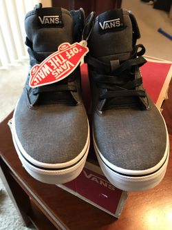 VANS kids Winston high top *NEW* w tags size 6y $30