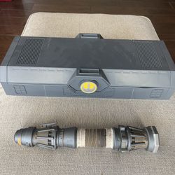 Rey Episode 9 Lightsaber