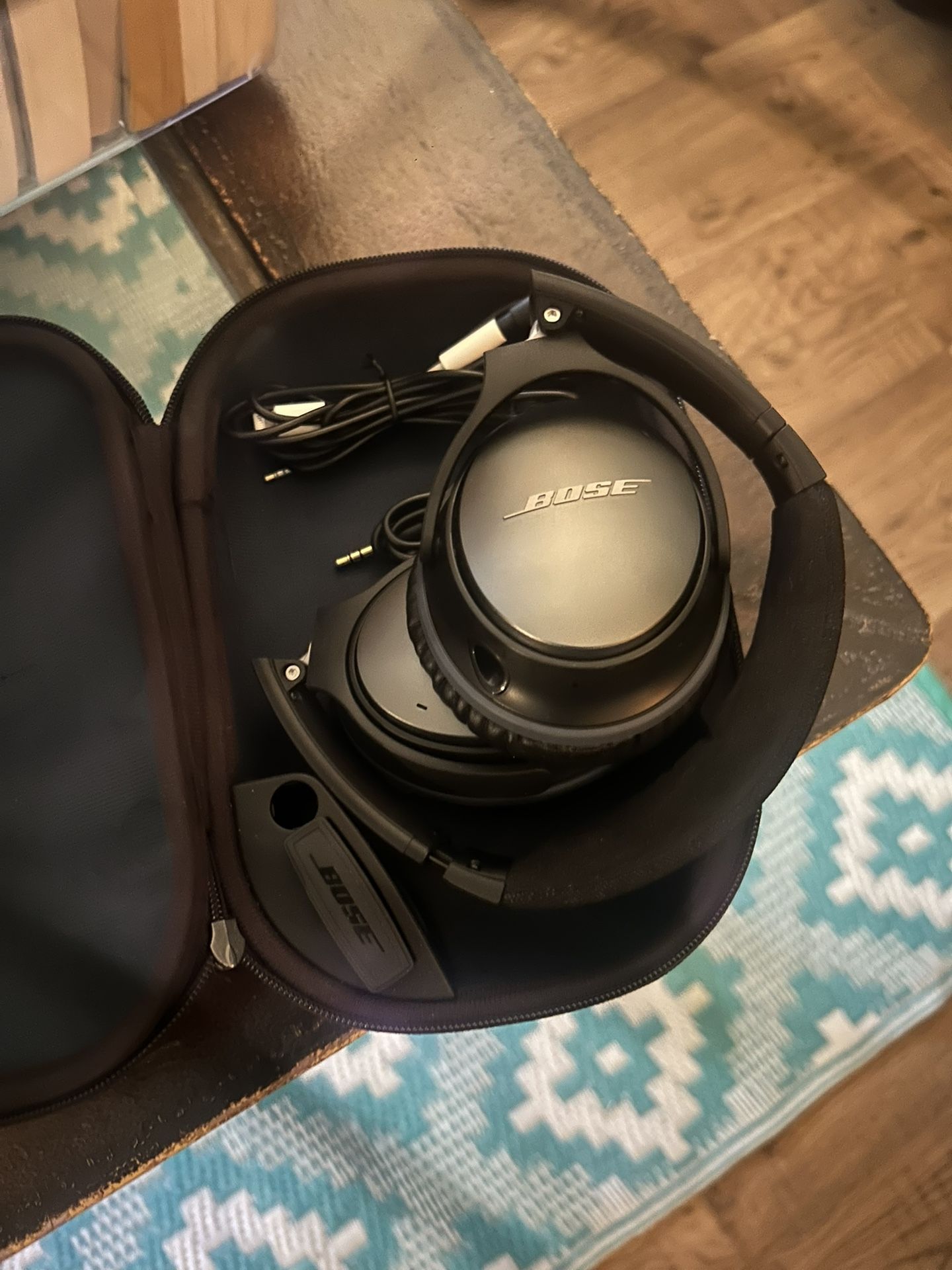 Bose QuietComfort 25 QC25 Acoustic Noise Cancelling Wired Headphones - Black