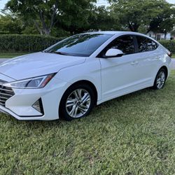 2020 Hyundai Elantra