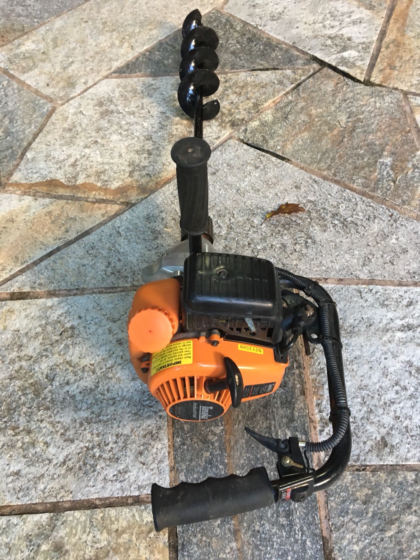 TANAKA Ted 210 engine drill with 24” auger bit